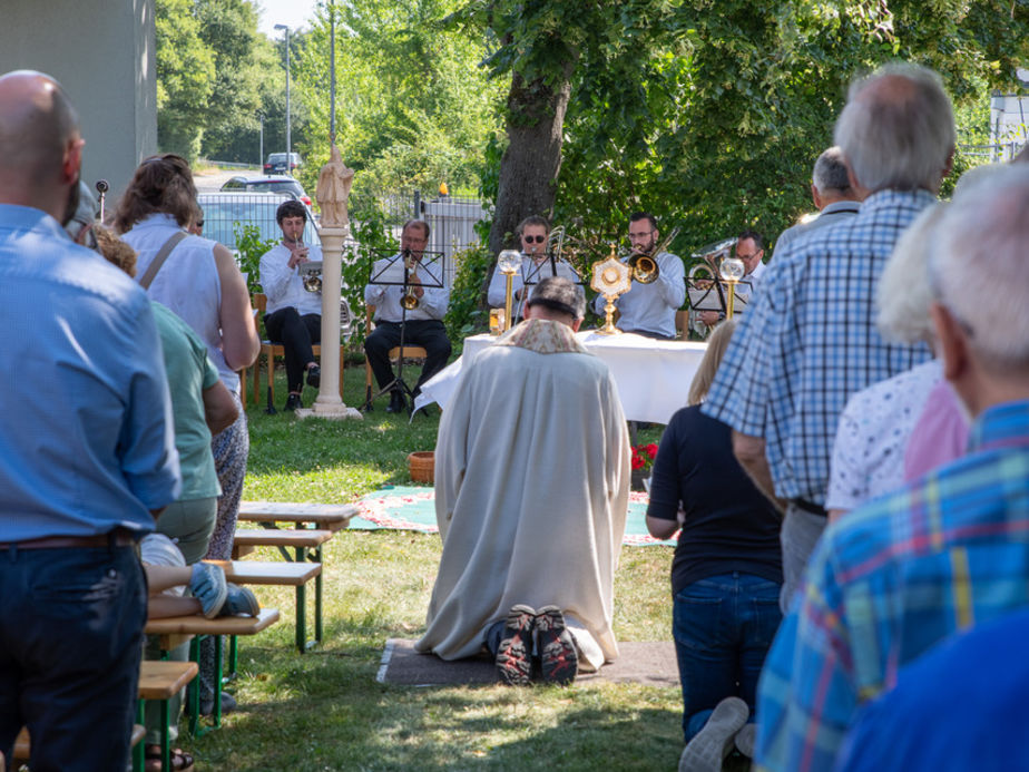 Fronleichnamgottesdienst in Enkheim